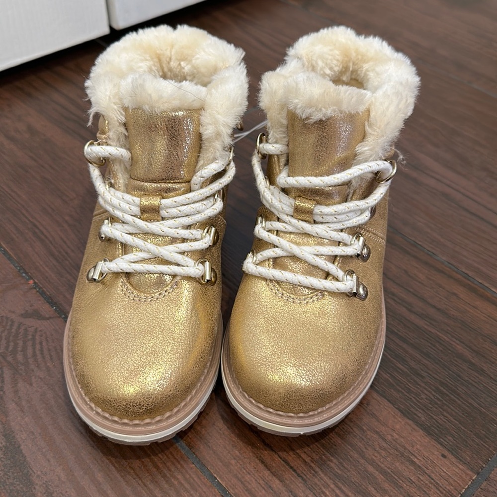 Cat & Jack girls boots, Toddler size 12 NWT, gold with cream faux fur inside